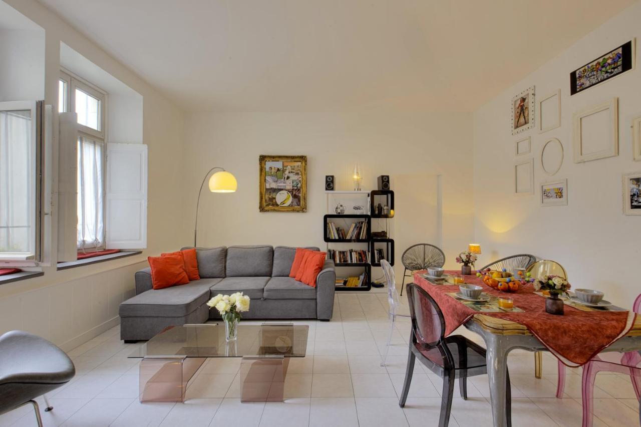 Welkeys - Reine Nathalie Apartment Biarritz Bagian luar foto